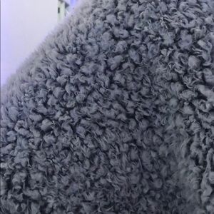 Meet your Posher, Leo